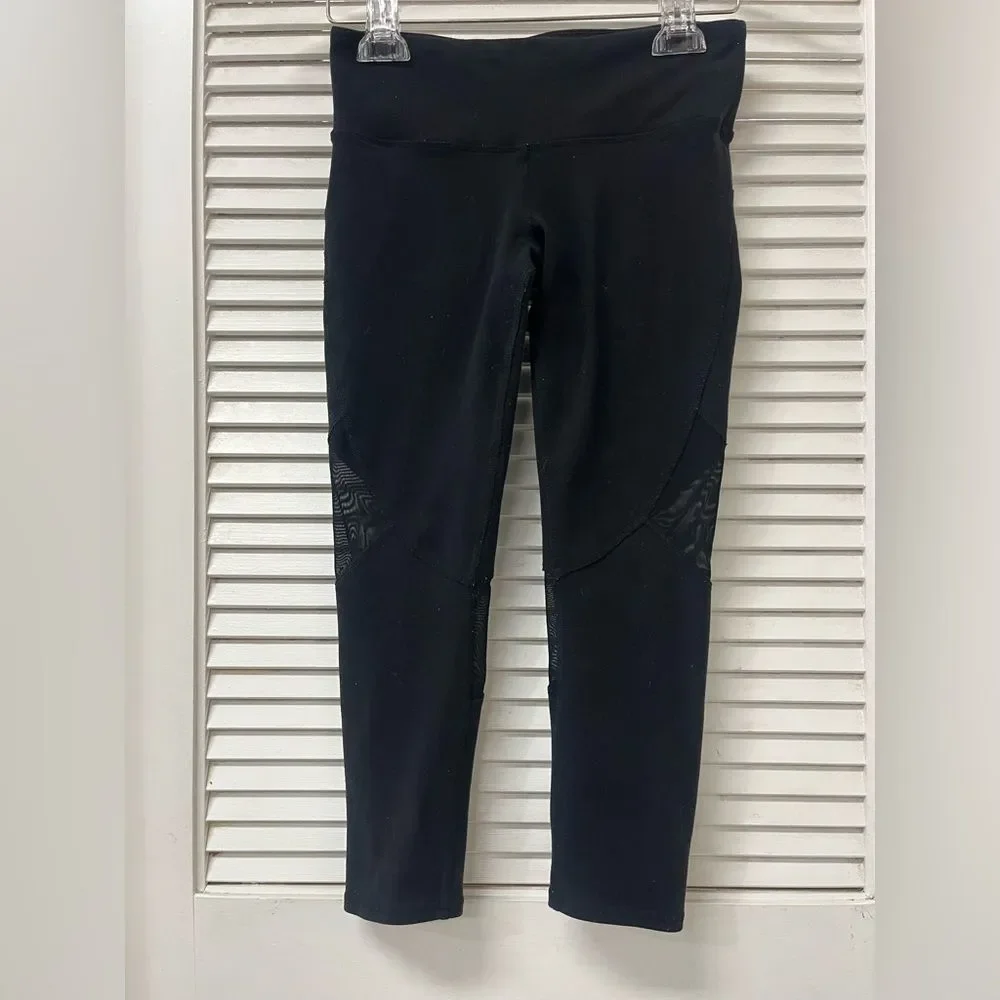 ALO✨xs✨Stylish Black Leggings with Mesh Panels